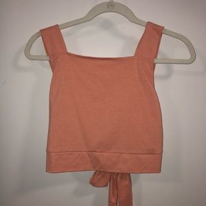 Coral cropped tank